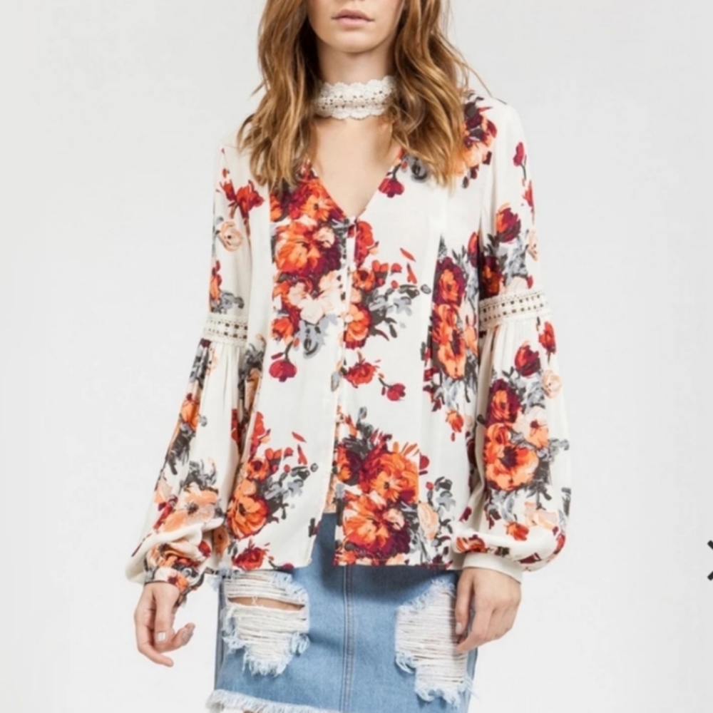 Blu PEPPER  Floral boho top